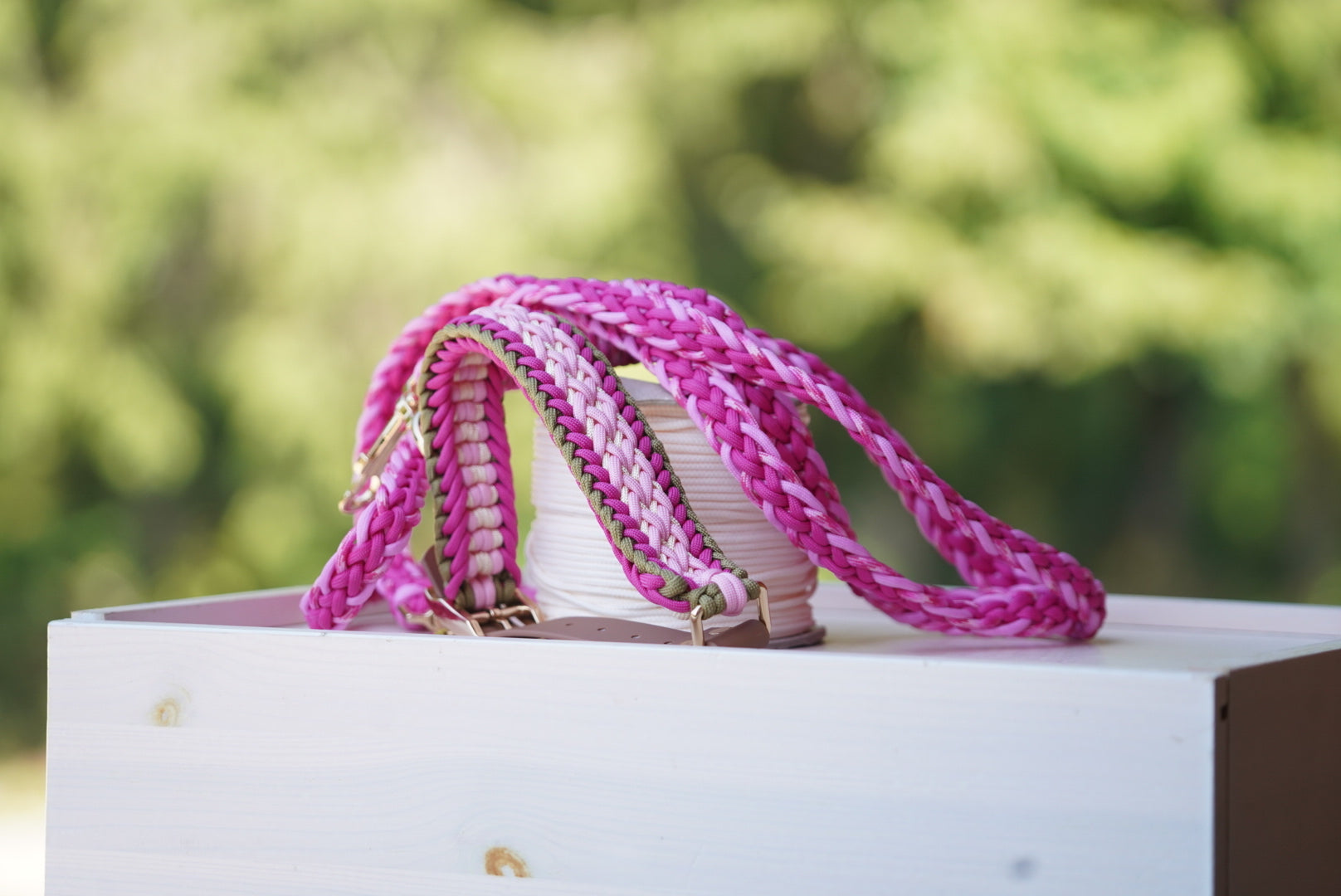 Geflochtenes Halsband Rosa Olive